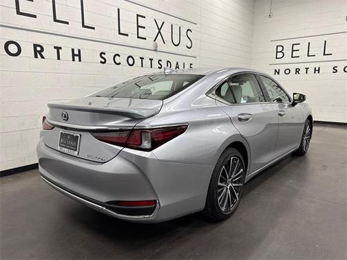 2025 Lexus ES 300h Base