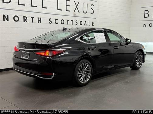 2024 Lexus ES 300h Luxury