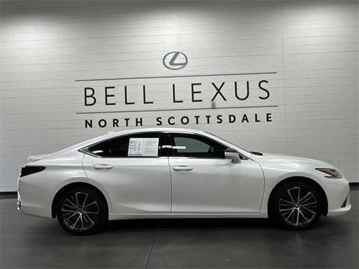 2023 Lexus ES 300h Base