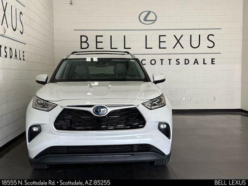 2022 Toyota Highlander Hybrid XLE