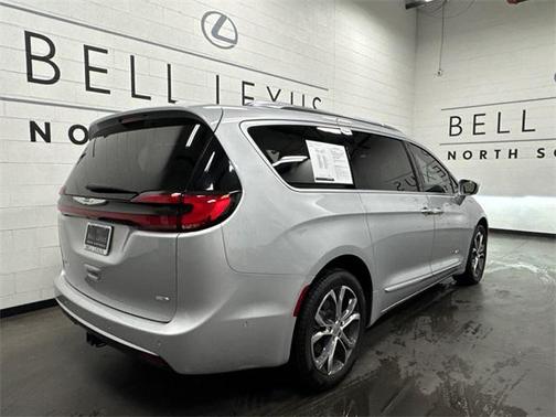 2022 Chrysler Pacifica L
