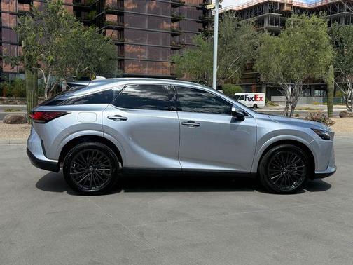 Iridium 2026 Lexus RX 450h+ Base