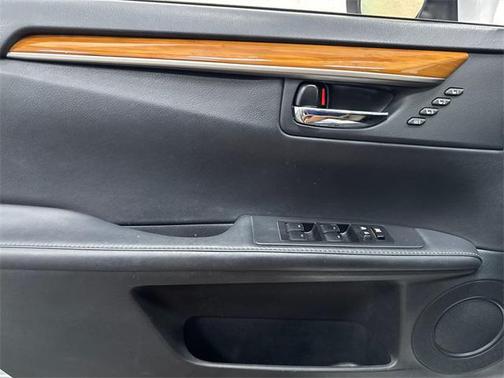 2015 Lexus ES 300h Base