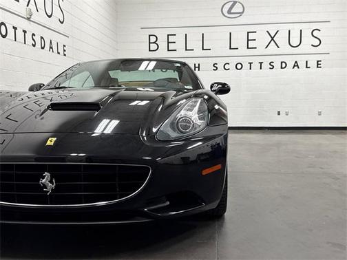 2010 Ferrari California Base