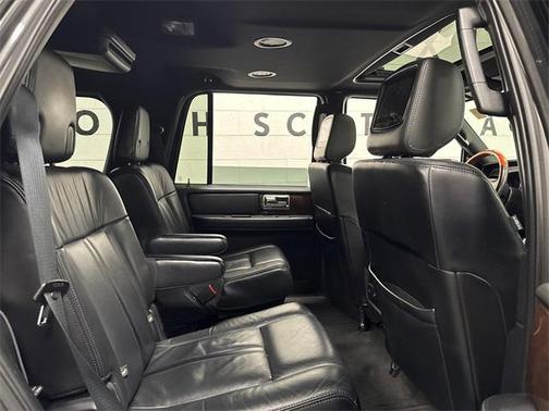 2015 Lincoln Navigator Base