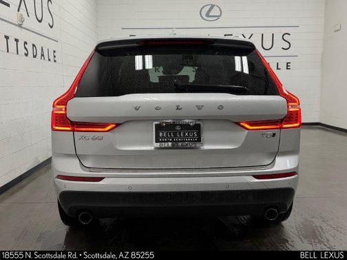 Bright Silver Metallic 2021 Volvo XC60 T5 Momentum