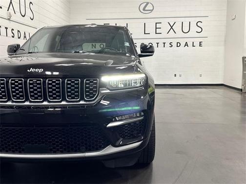 2022 Jeep Grand Cherokee Summit