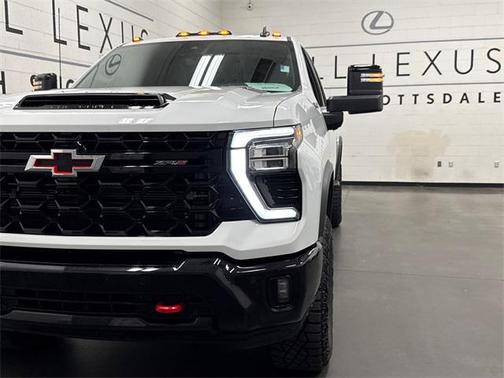 2025 Chevrolet Silverado 2500 4WD Crew Cab Standard Bed ZR2