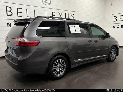 Predawn Gray Mica 2018 Toyota Sienna XLE