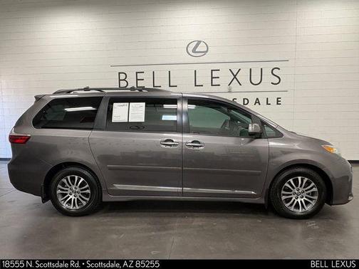 Predawn Gray Mica 2018 Toyota Sienna XLE