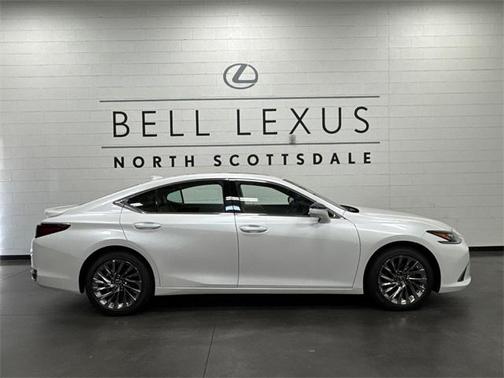 2025 Lexus ES 300h Luxury