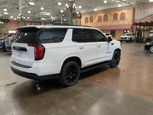 Summit White 2022 GMC Yukon Denali