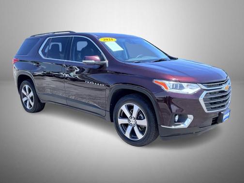 Black Cherry Metallic 2021 Chevrolet Traverse LT Leather