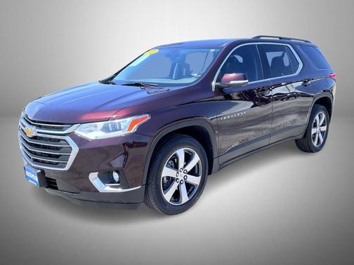 Black Cherry Metallic 2021 Chevrolet Traverse LT Leather