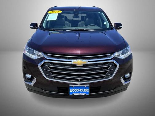 Black Cherry Metallic 2021 Chevrolet Traverse LT Leather