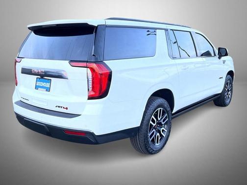 2023 GMC Yukon XL AT4