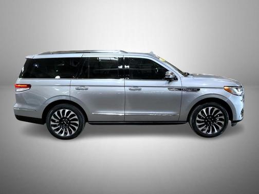 2023 Lincoln Navigator Black Label