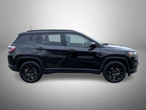 2022 Jeep Compass Altitude