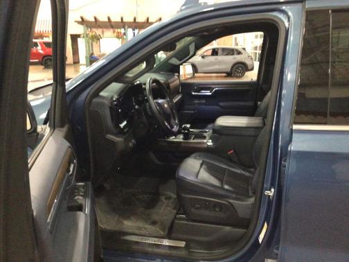 Lakeshore Blue Metallic 2024 Chevrolet Silverado 1500 High Country