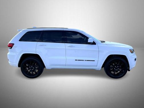 2022 Jeep Grand Cherokee WK Laredo