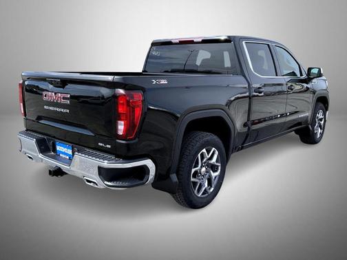 Onyx Black 2026 GMC Sierra 1500 SLE