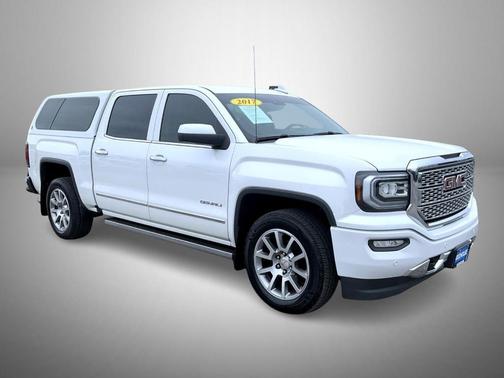 White Frost Tri-Coat 2017 GMC Sierra 1500 Denali