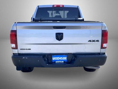 Billet Silver Metallic Clearcoat 2020 RAM 1500 Classic SLT
