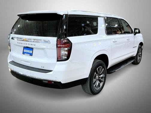 2023 Chevrolet Suburban LT