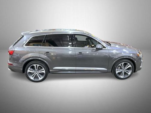 2021 Audi Q7 55 Prestige