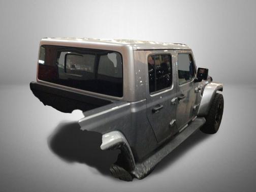 Billet Silver Metallic Clearcoat 2021 Jeep Gladiator Overland