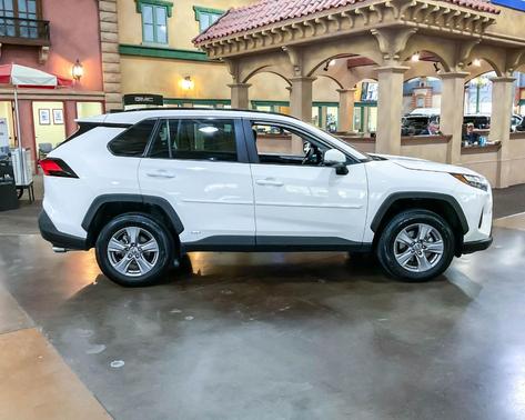 2024 Toyota RAV4 Hybrid LE