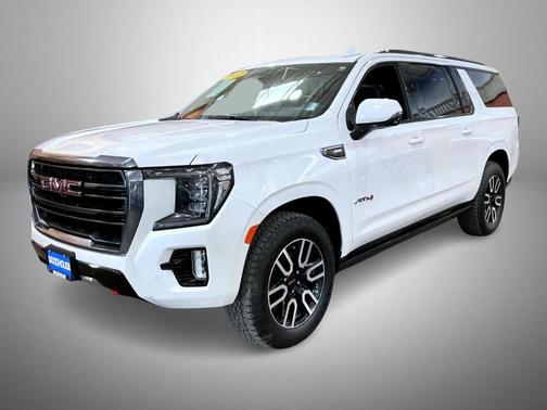 2022 GMC Yukon XL AT4