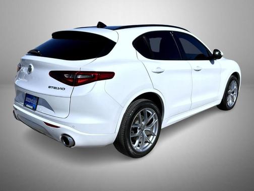 2020 Alfa Romeo Stelvio Ti Sport