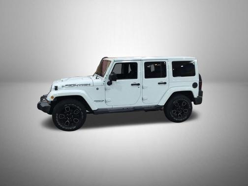 Bright White Clearcoat 2017 Jeep Wrangler Unlimited Sahara