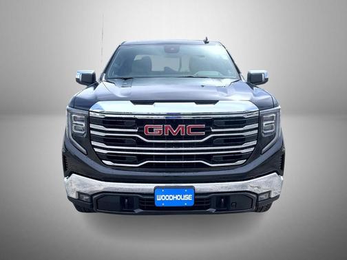 Onyx Black 2026 GMC Sierra 1500 SLT