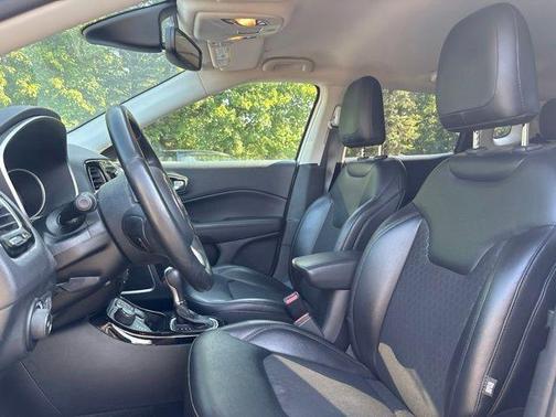 White Clearcoat 2018 Jeep Compass Latitude