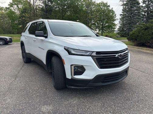 Summit White 2024 Chevrolet Traverse Limited LS