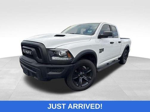 Bright White Clearcoat 2022 RAM 1500 Classic SLT