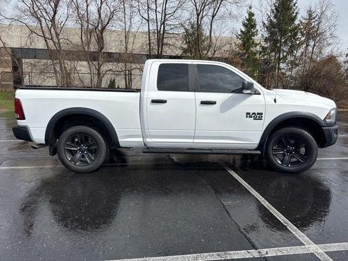 Bright White Clearcoat 2022 RAM 1500 Classic SLT