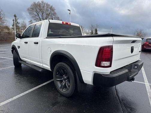 Bright White Clearcoat 2022 RAM 1500 Classic SLT