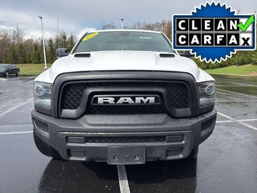 Bright White Clearcoat 2022 RAM 1500 Classic SLT