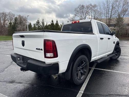 Bright White Clearcoat 2022 RAM 1500 Classic SLT