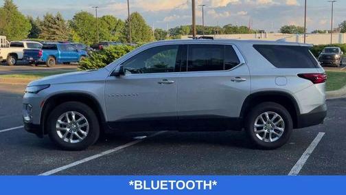 Silver Ice Metallic 2022 Chevrolet Traverse LS