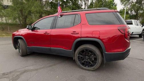 2022 GMC Acadia SLT