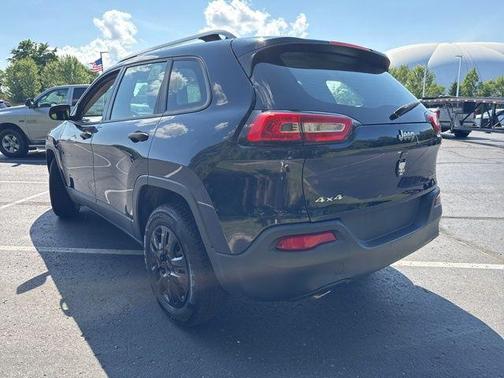 2015 Jeep Cherokee Sport