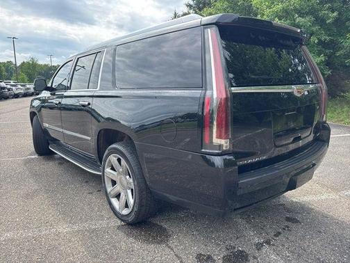 2016 Cadillac Escalade ESV Luxury