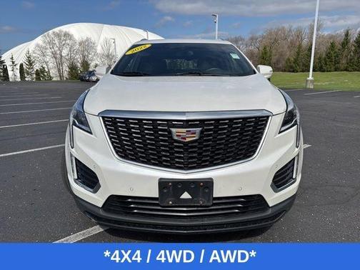 White 2020 Cadillac XT5 Luxury