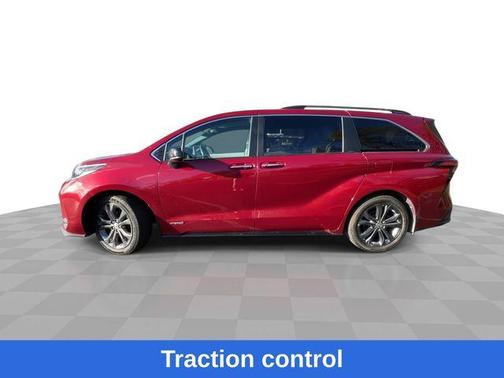 2021 Toyota Sienna XSE