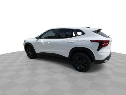 Summit White 2024 Chevrolet Trax LS