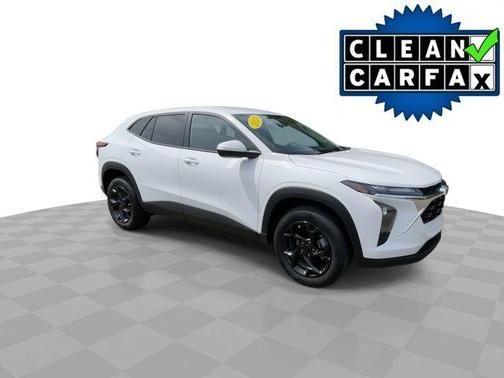 Summit White 2024 Chevrolet Trax LS